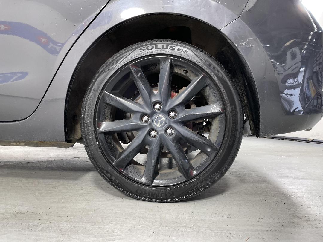 Photo '11' of Mazda 3