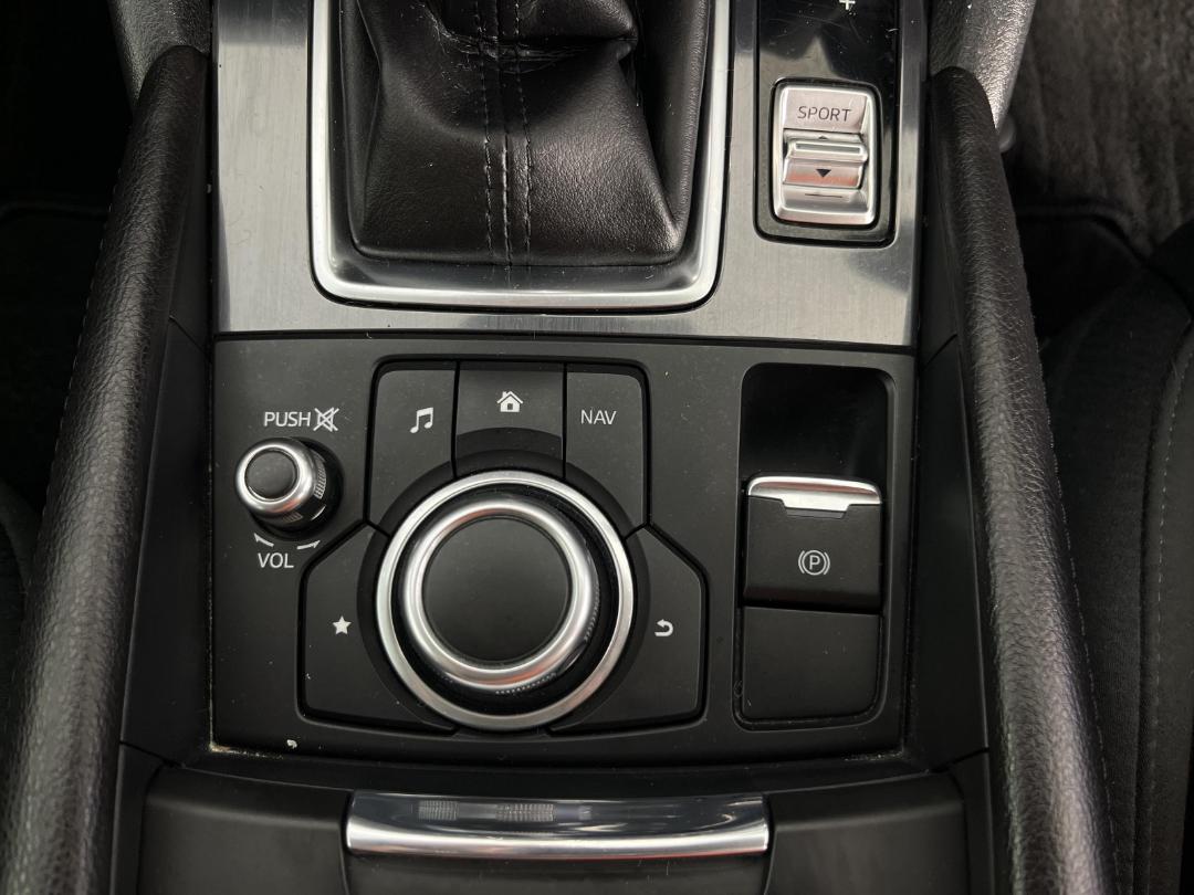 Photo '27' of Mazda Atenza Photo '27' of Mazda Atenza