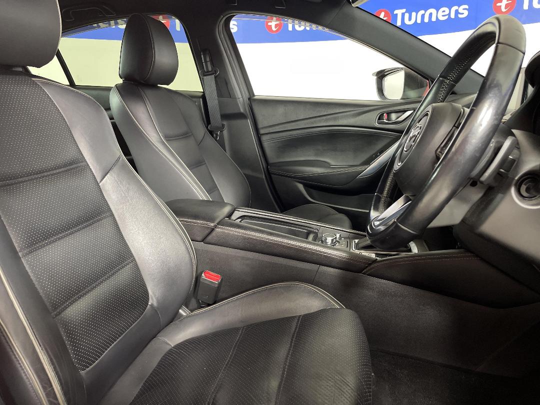 Photo '16' of Mazda Atenza