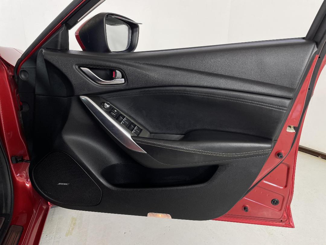 Photo '15' of Mazda Atenza