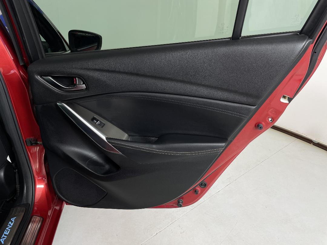 Photo '19' of Mazda Atenza