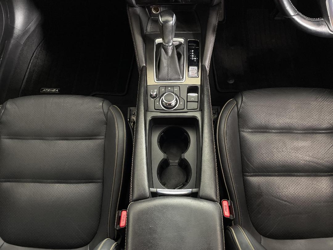 Photo '18' of Mazda Atenza