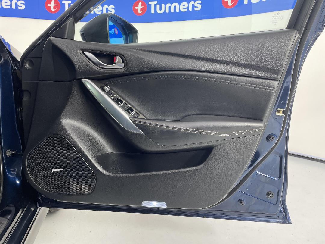 Photo '15' of Mazda Atenza Photo '15' of Mazda Atenza