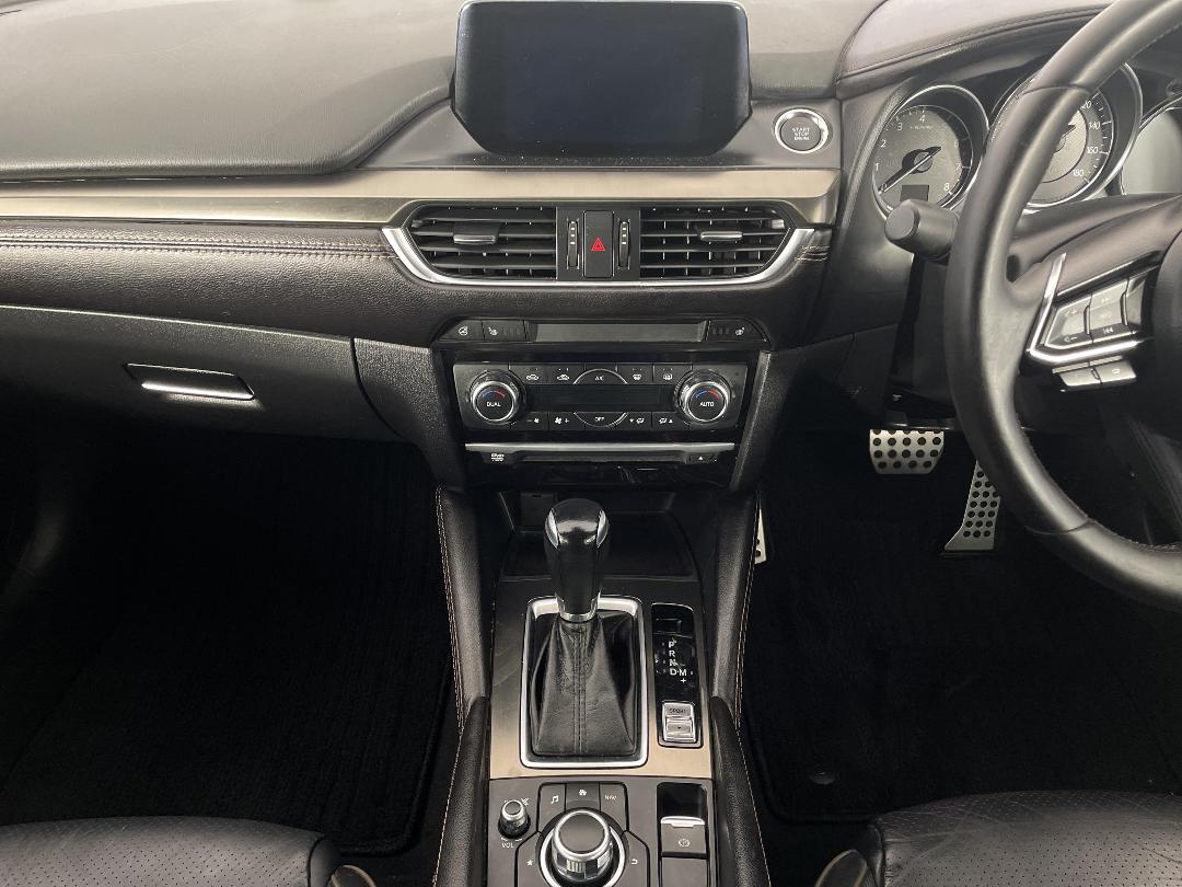 Photo '18' of Mazda Atenza Photo '18' of Mazda Atenza