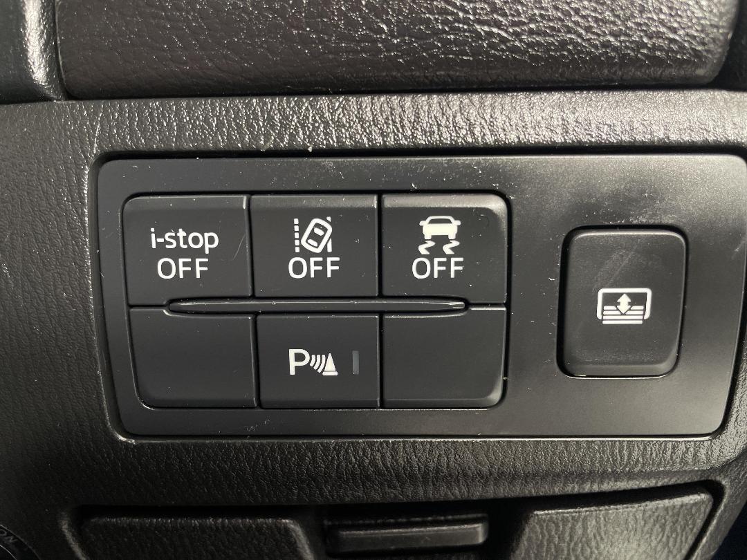 Photo '24' of Mazda Atenza Photo '24' of Mazda Atenza