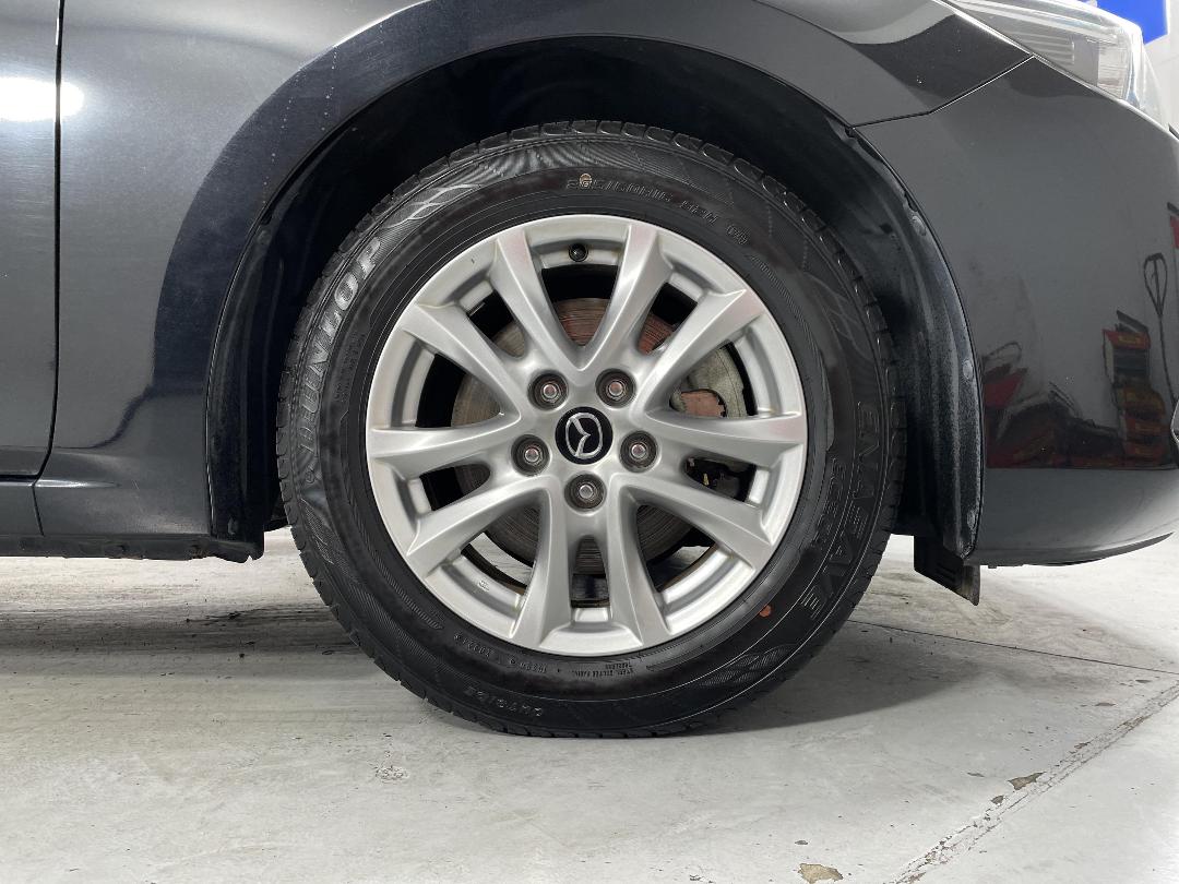 Photo '9' of Mazda Axela