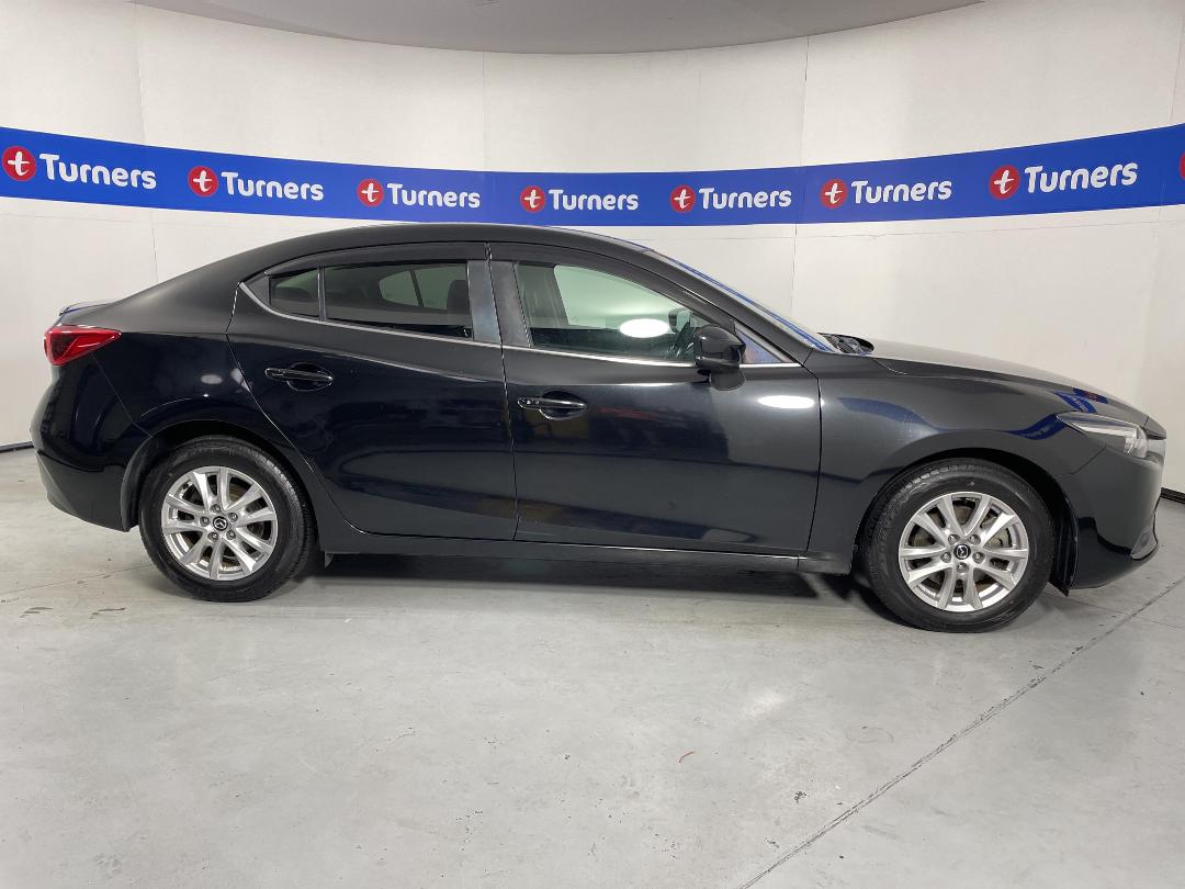 Photo '23' of Mazda Axela