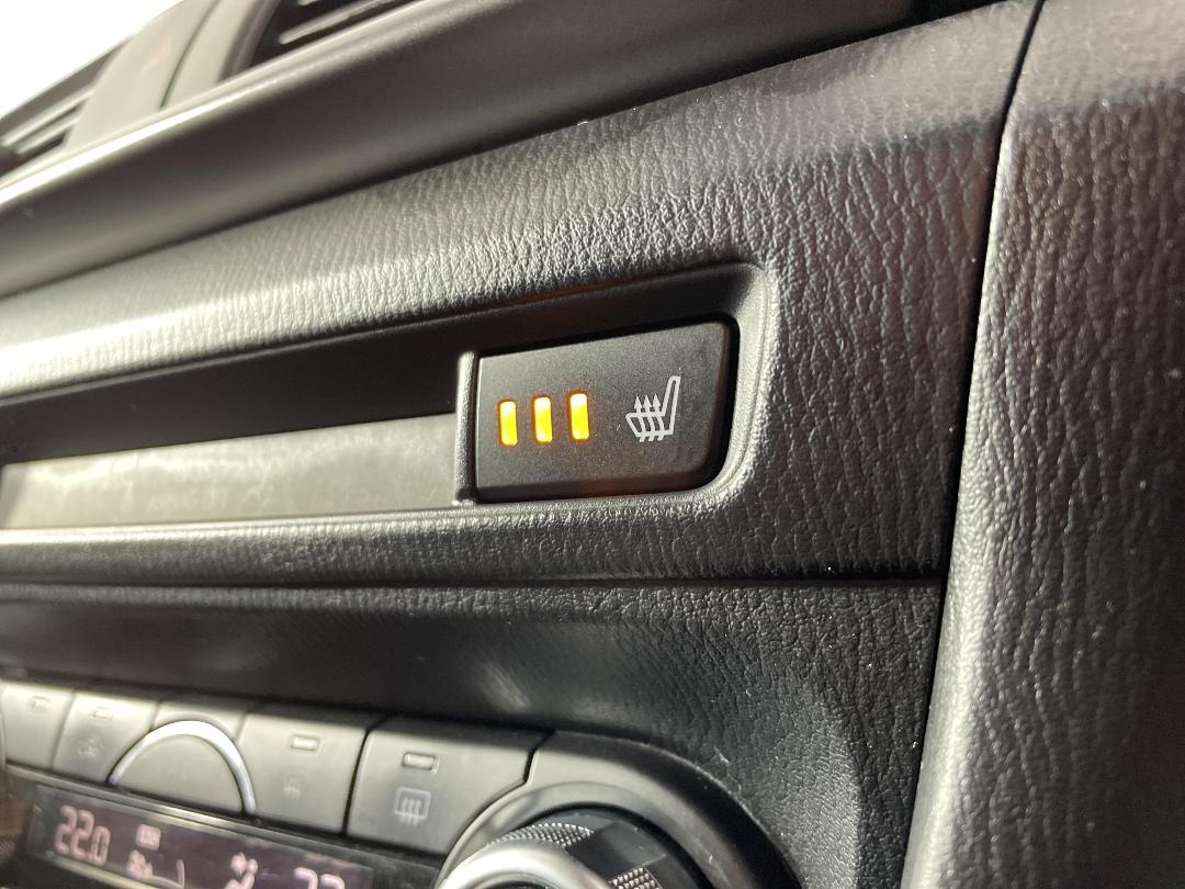 Photo '28' of Mazda Axela