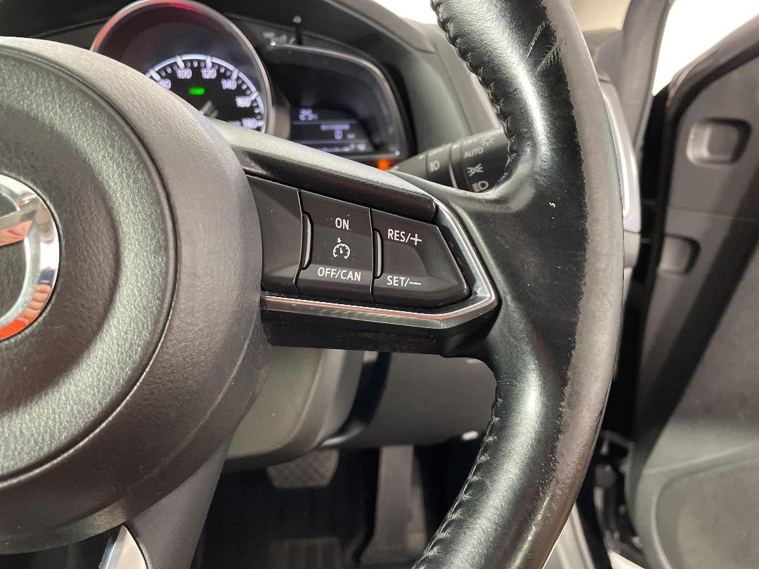 Photo '34' of Mazda Axela