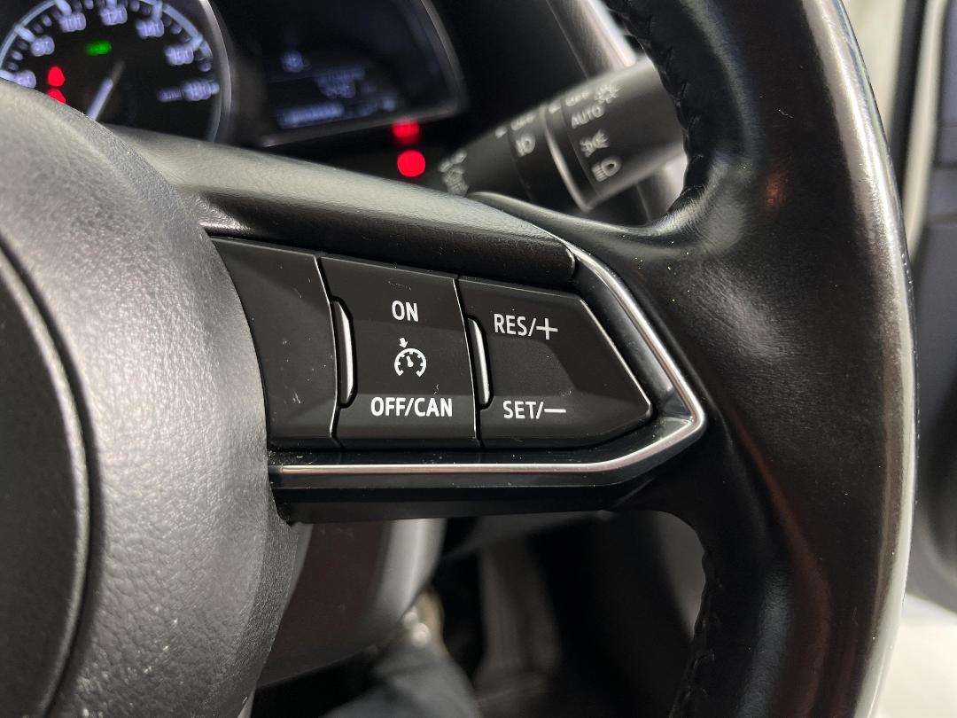 Photo '23' of Mazda Axela