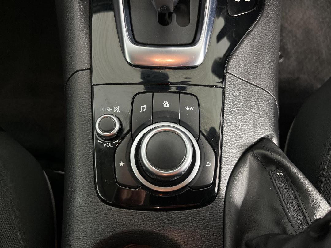 Photo '29' of Mazda Axela