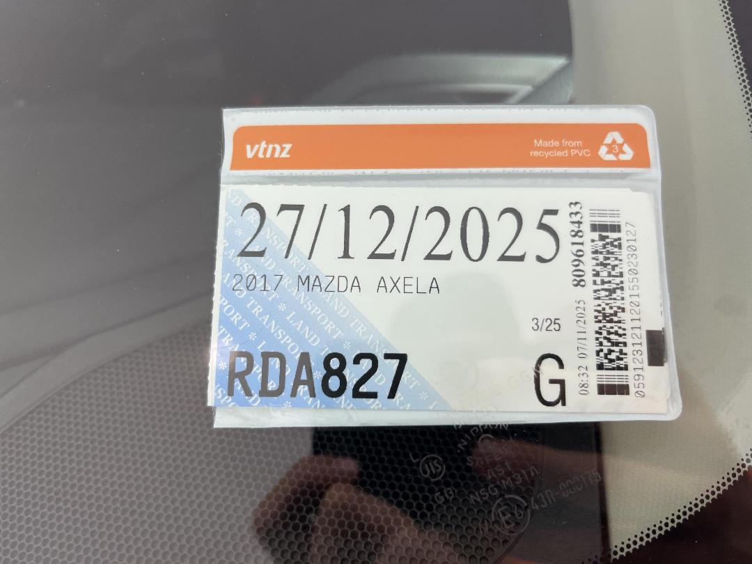 Photo '32' of Mazda Axela