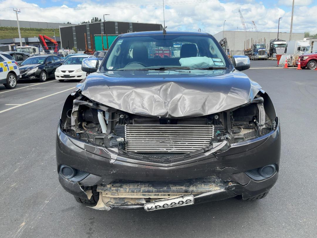 Photo '2' of Mazda Bt-50 GLX Sport F/C C/C Photo '2' of Mazda Bt-50 GLX Sport F/C C/C