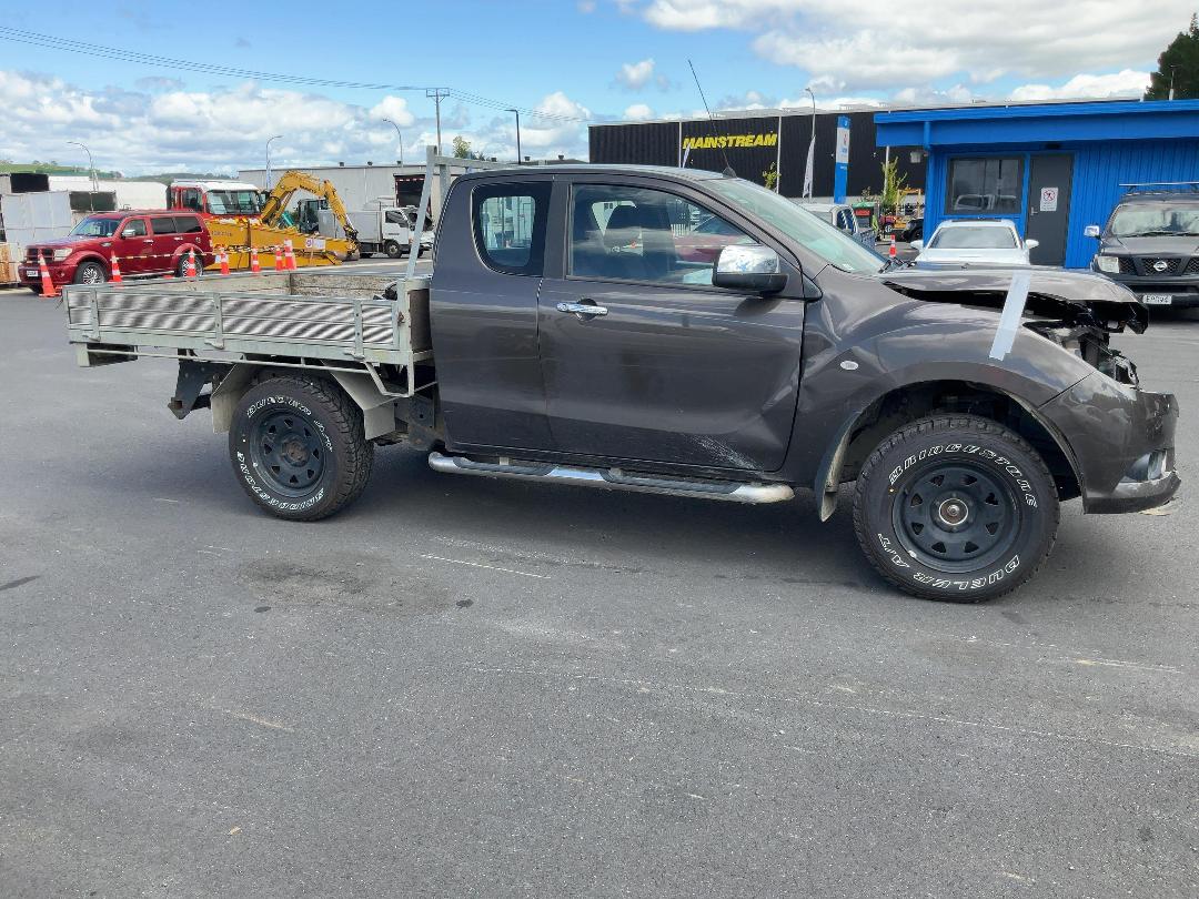 Photo '8' of Mazda Bt-50 GLX Sport F/C C/C Photo '8' of Mazda Bt-50 GLX Sport F/C C/C