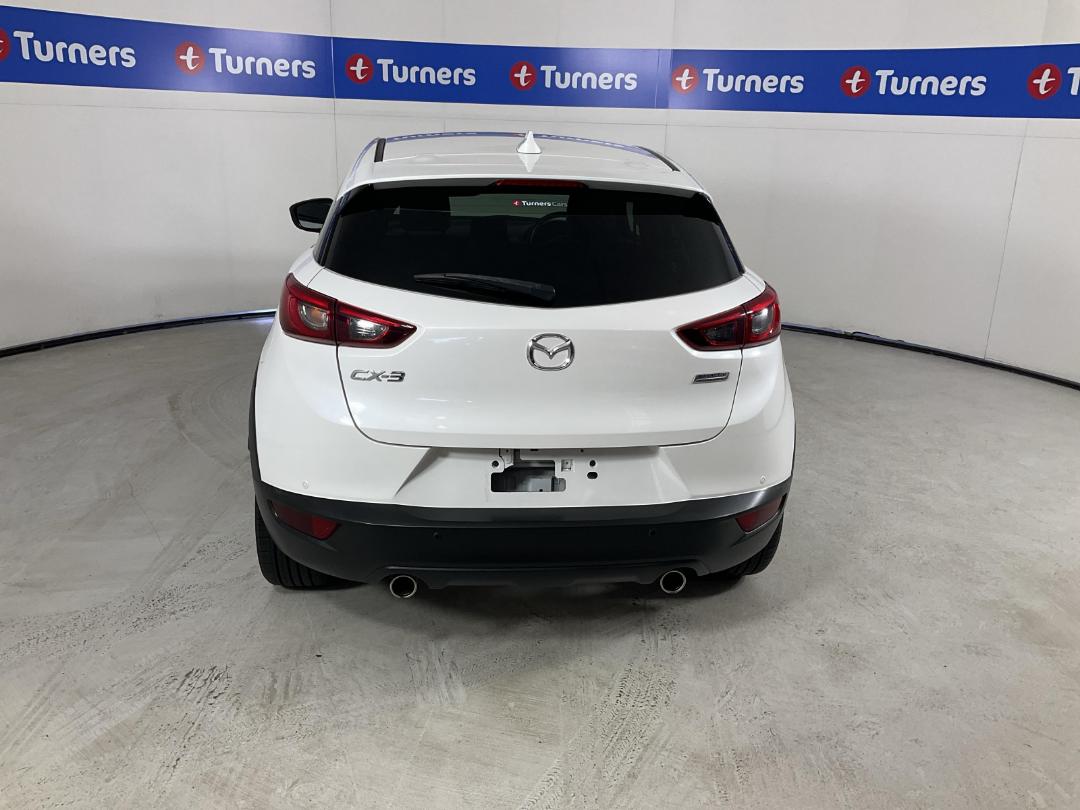 Photo '6' of Mazda CX-3