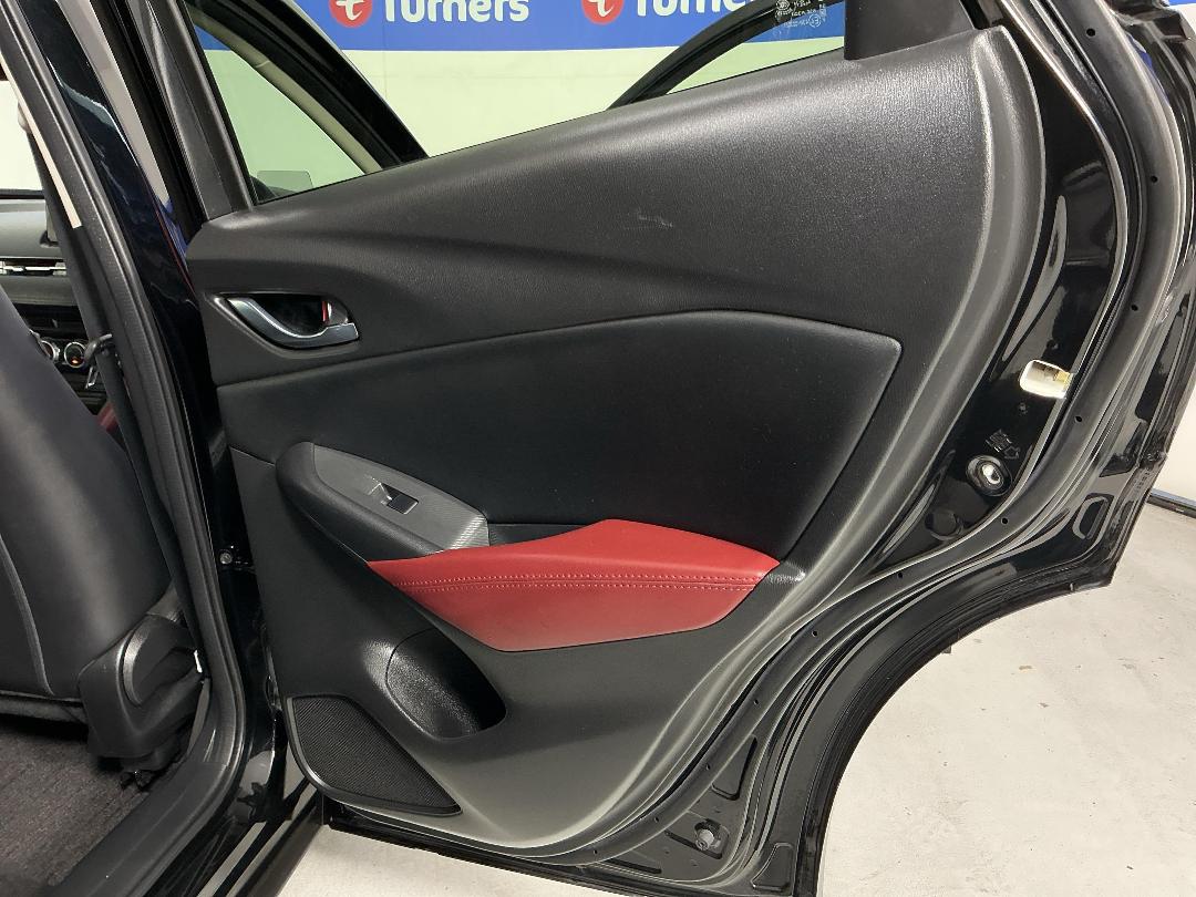 Photo '19' of Mazda CX-3