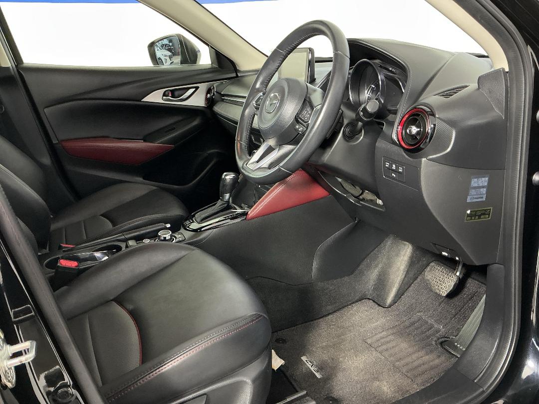 Photo '16' of Mazda CX-3