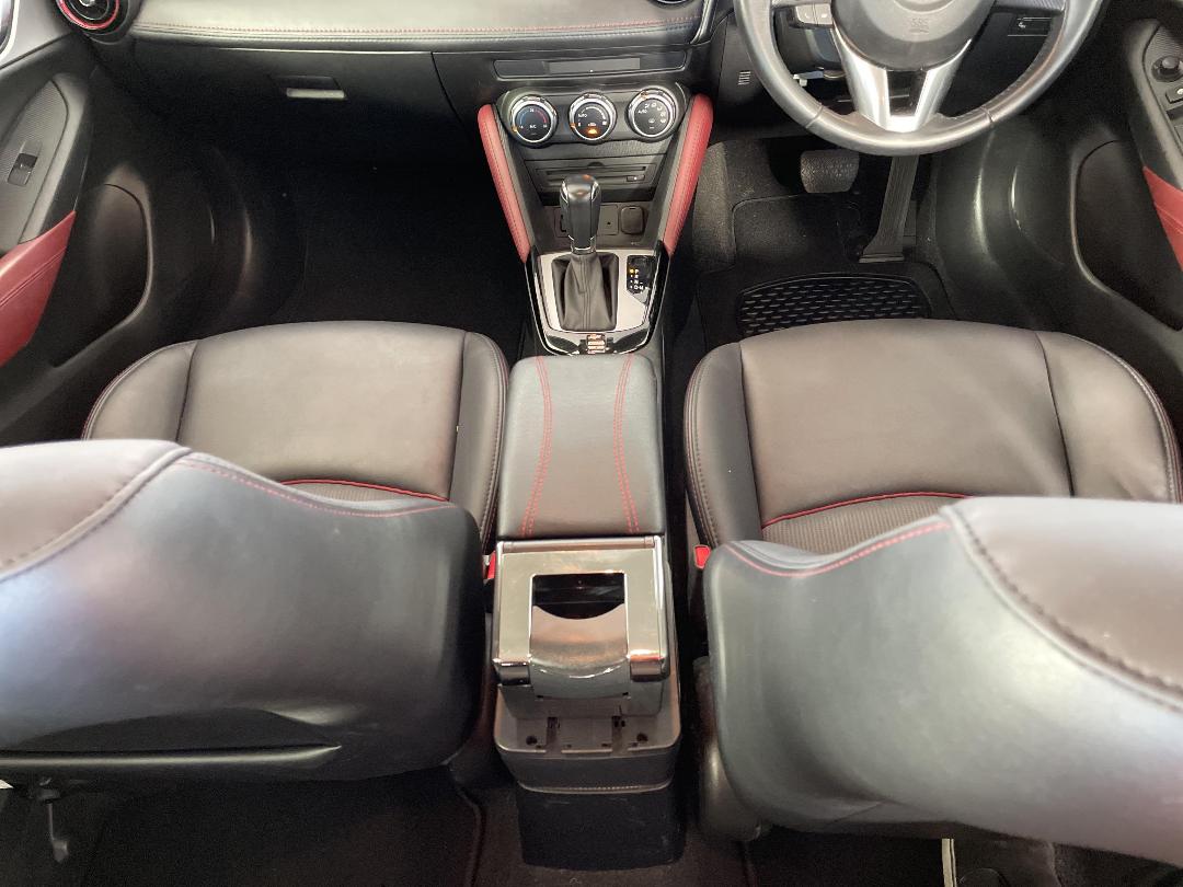 Photo '18' of Mazda CX-3