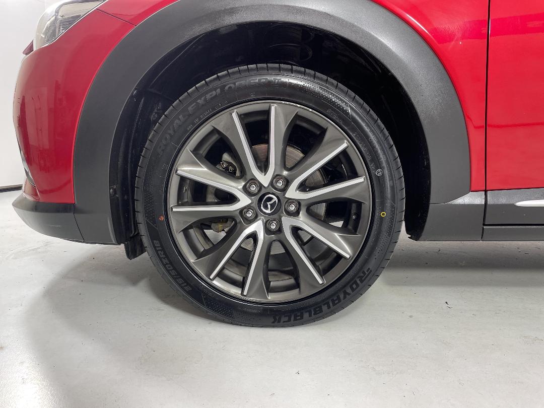 Photo '10' of Mazda CX-3