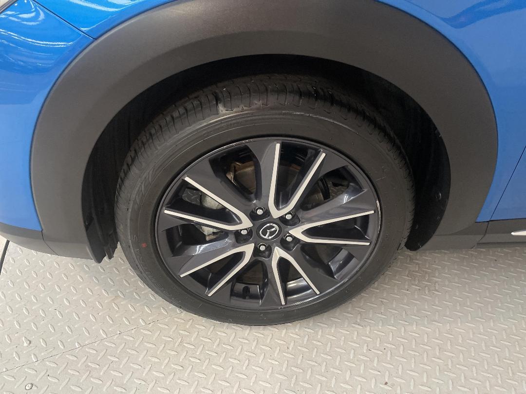 Photo '10' of Mazda CX-3