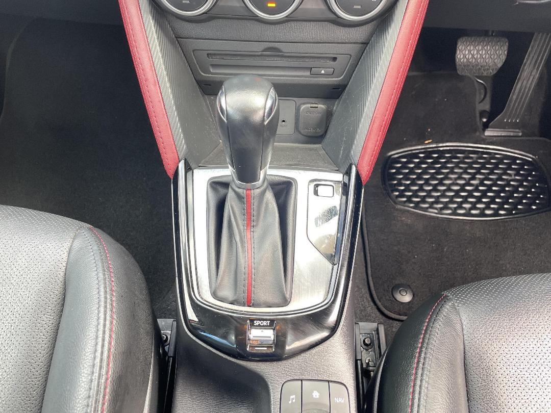 Photo '18' of Mazda CX-3