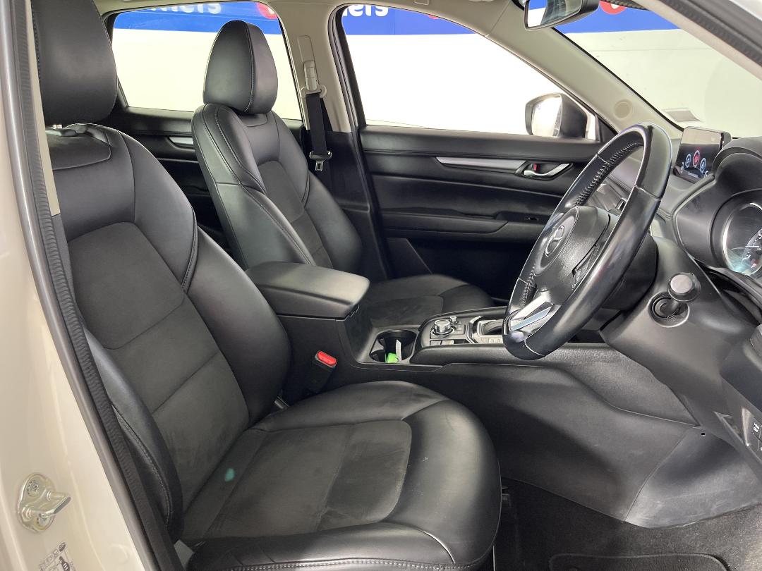 Photo '16' of Mazda CX-5 Photo '16' of Mazda CX-5