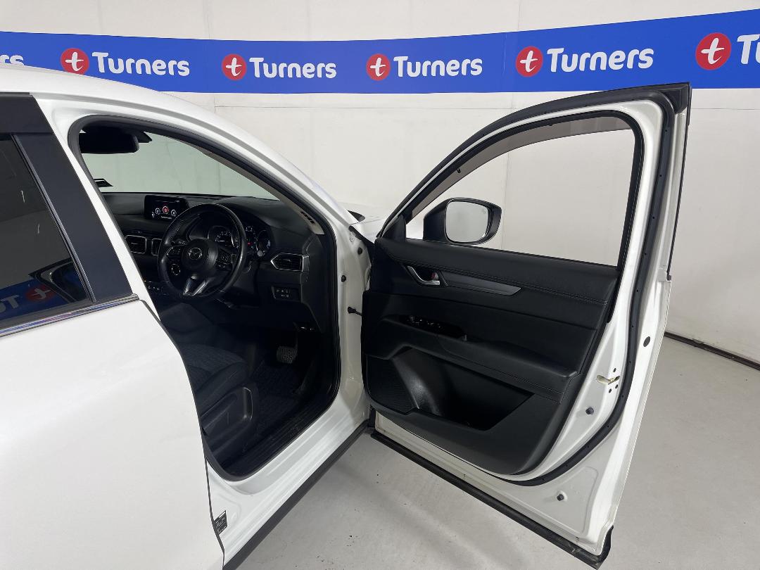 Photo '15' of Mazda CX-5