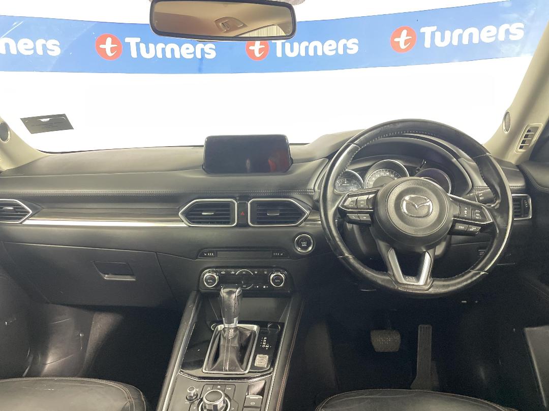 Photo '17' of Mazda CX-5