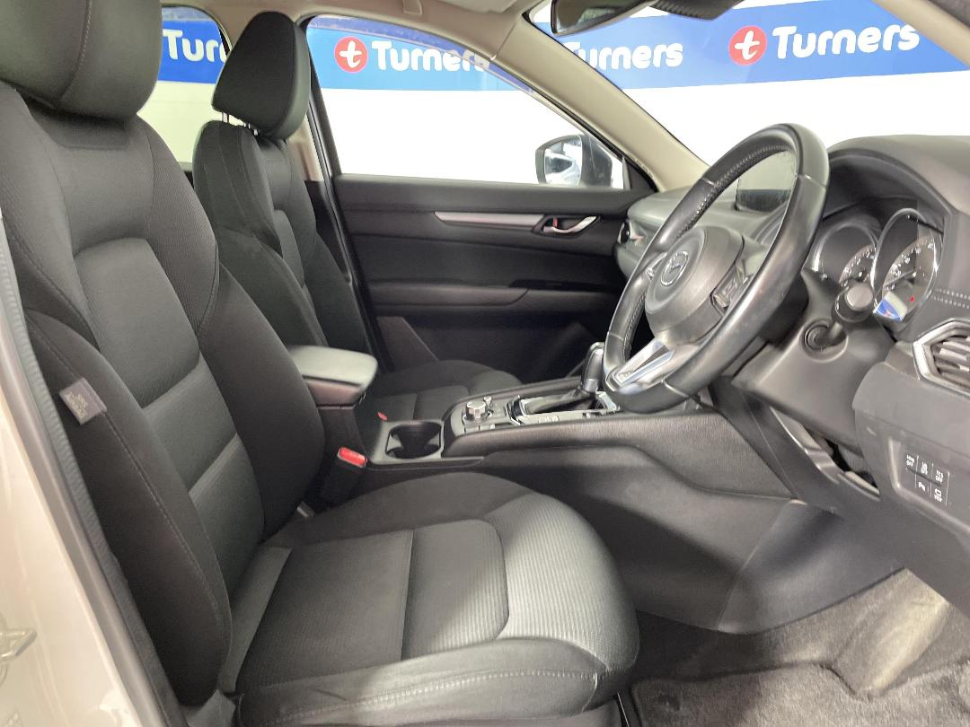 Photo '16' of Mazda CX-5 Photo '16' of Mazda CX-5