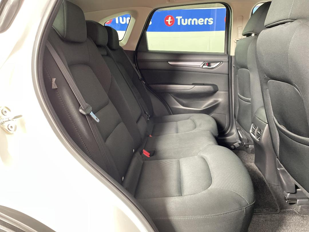 Photo '20' of Mazda CX-5 Photo '20' of Mazda CX-5