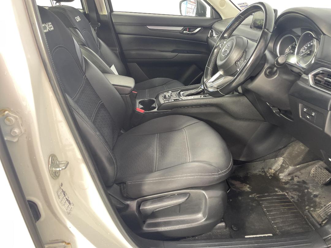 Photo '16' of Mazda CX-5