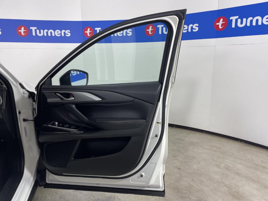 Photo '15' of Mazda CX-9 Photo '15' of Mazda CX-9