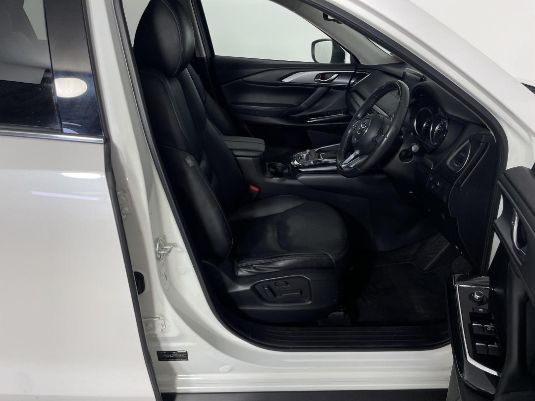 Photo '16' of Mazda CX-9 Photo '16' of Mazda CX-9