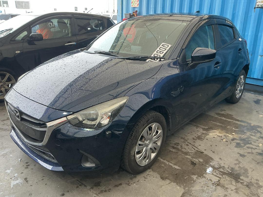 Photo '3' of Mazda Demio Photo '3' of Mazda Demio