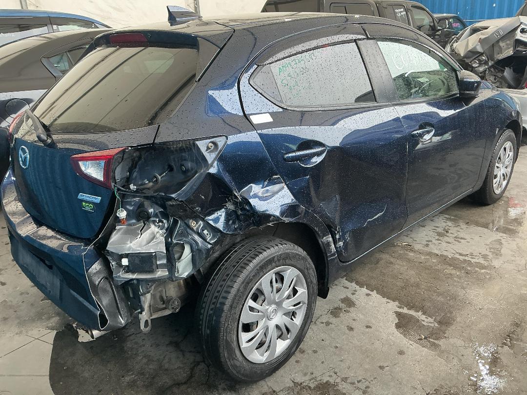 Photo '5' of Mazda Demio Photo '5' of Mazda Demio