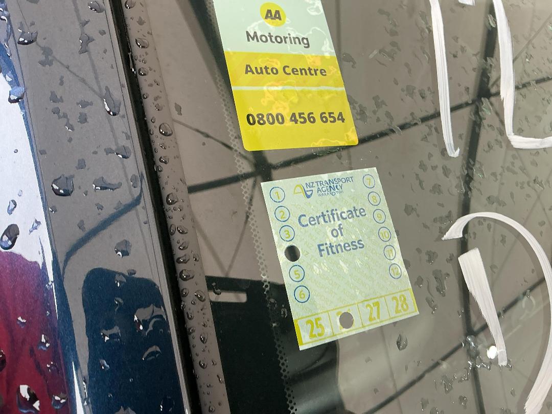 Photo '11' of Mazda Demio Photo '11' of Mazda Demio