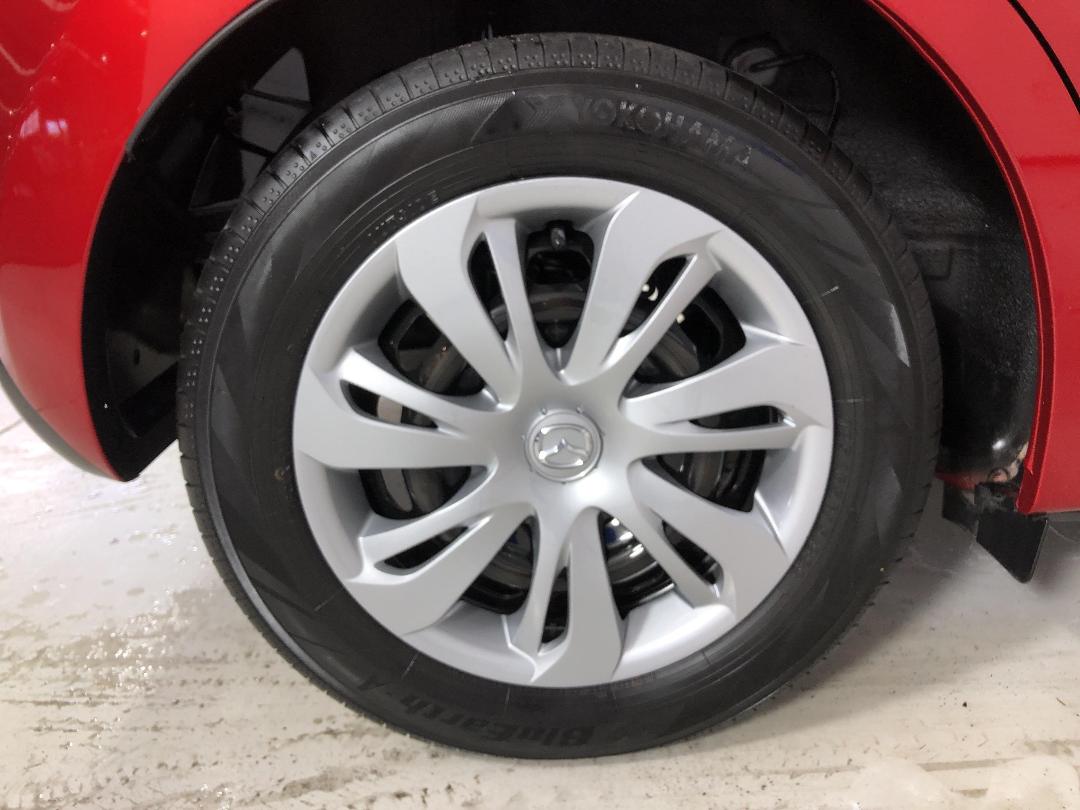 Photo '12' of Mazda Demio