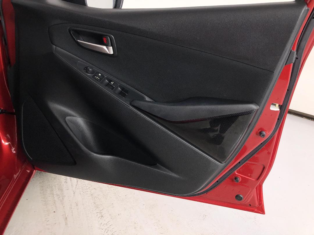 Photo '15' of Mazda Demio