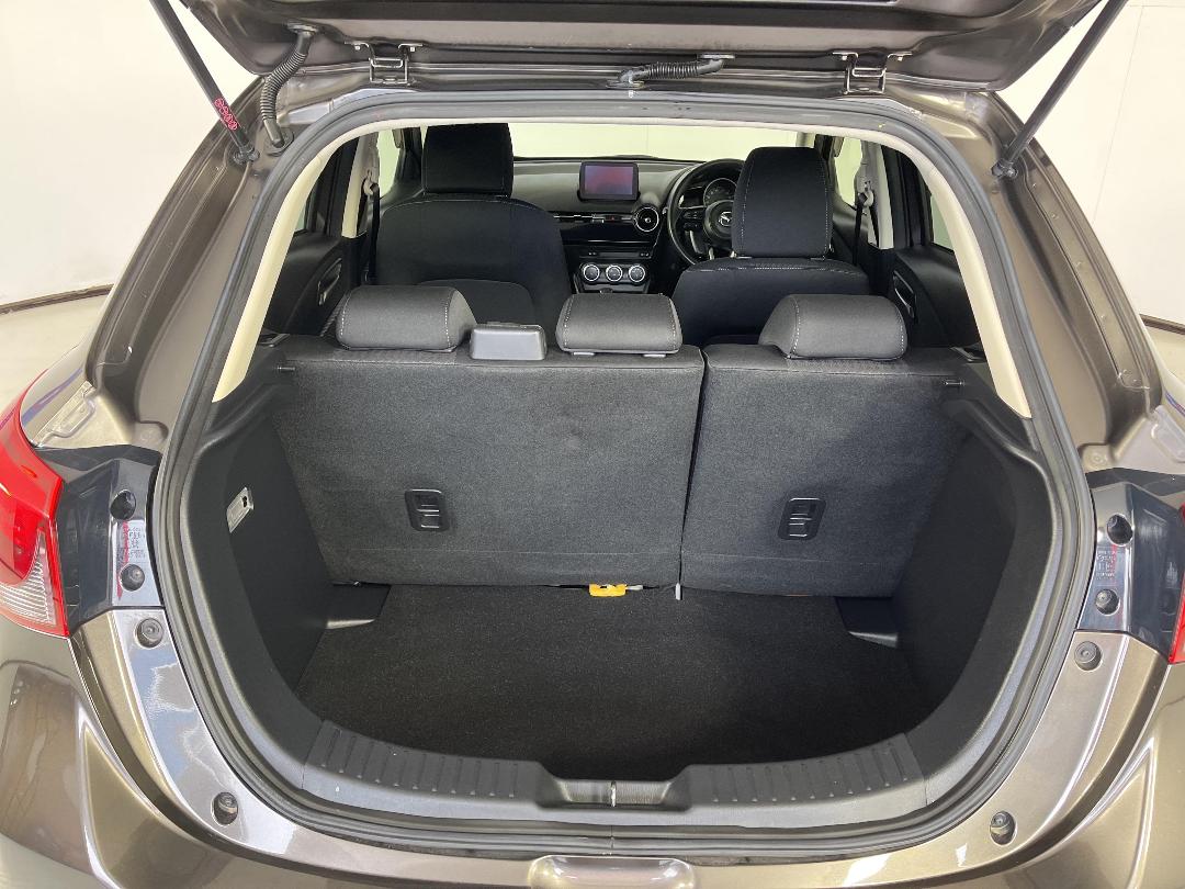 Photo '14' of Mazda Demio Photo '14' of Mazda Demio