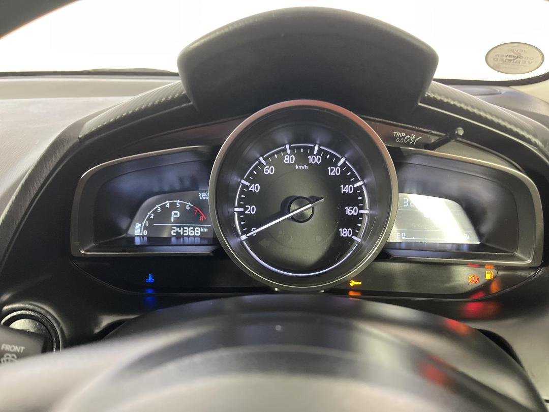 Photo '21' of Mazda Demio Photo '21' of Mazda Demio