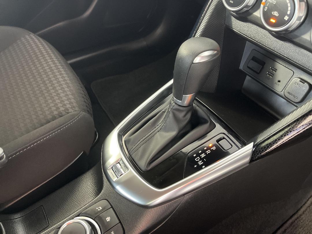 Photo '18' of Mazda Demio Photo '18' of Mazda Demio