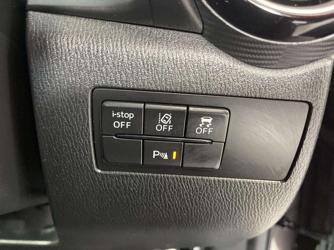 Photo '24' of Mazda Demio Photo '24' of Mazda Demio