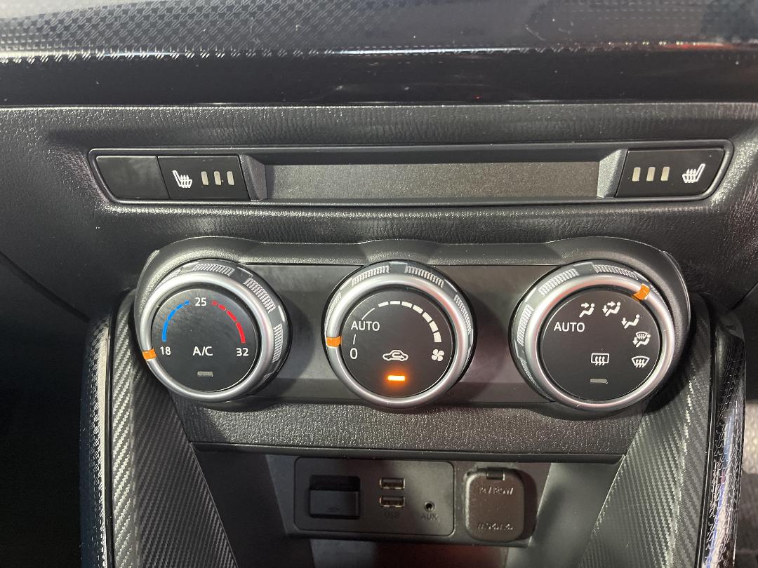 Photo '29' of Mazda Demio Photo '29' of Mazda Demio