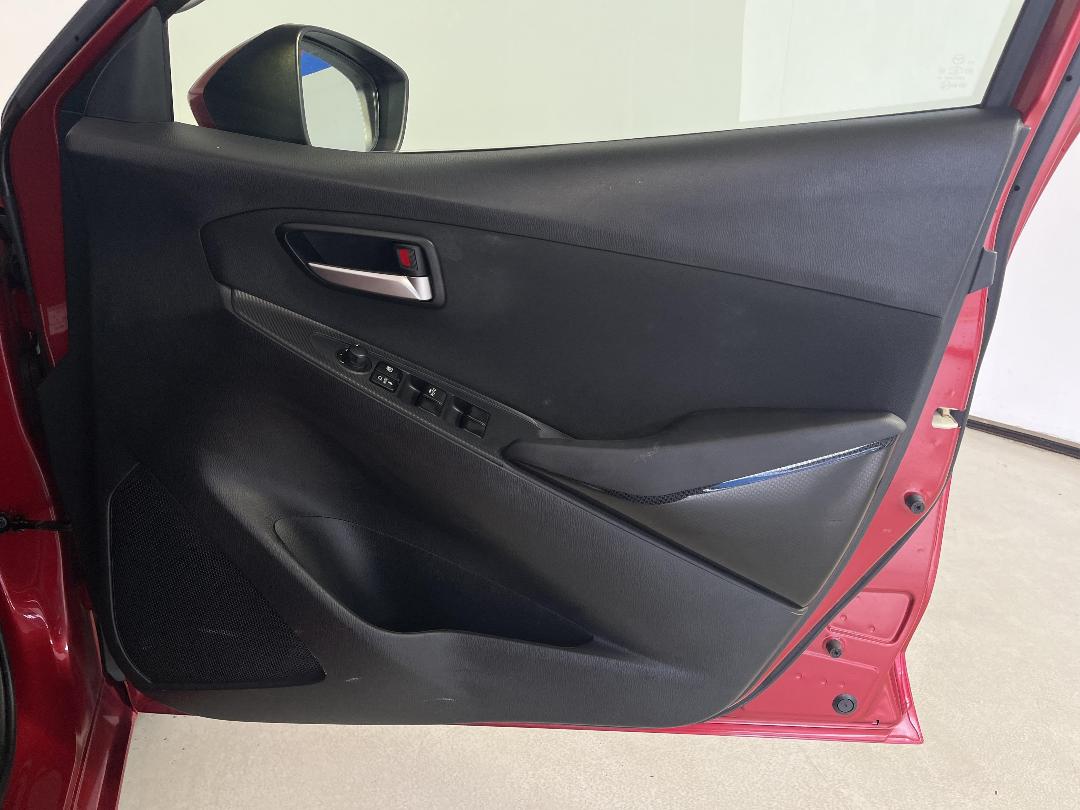 Photo '15' of Mazda Demio Photo '15' of Mazda Demio