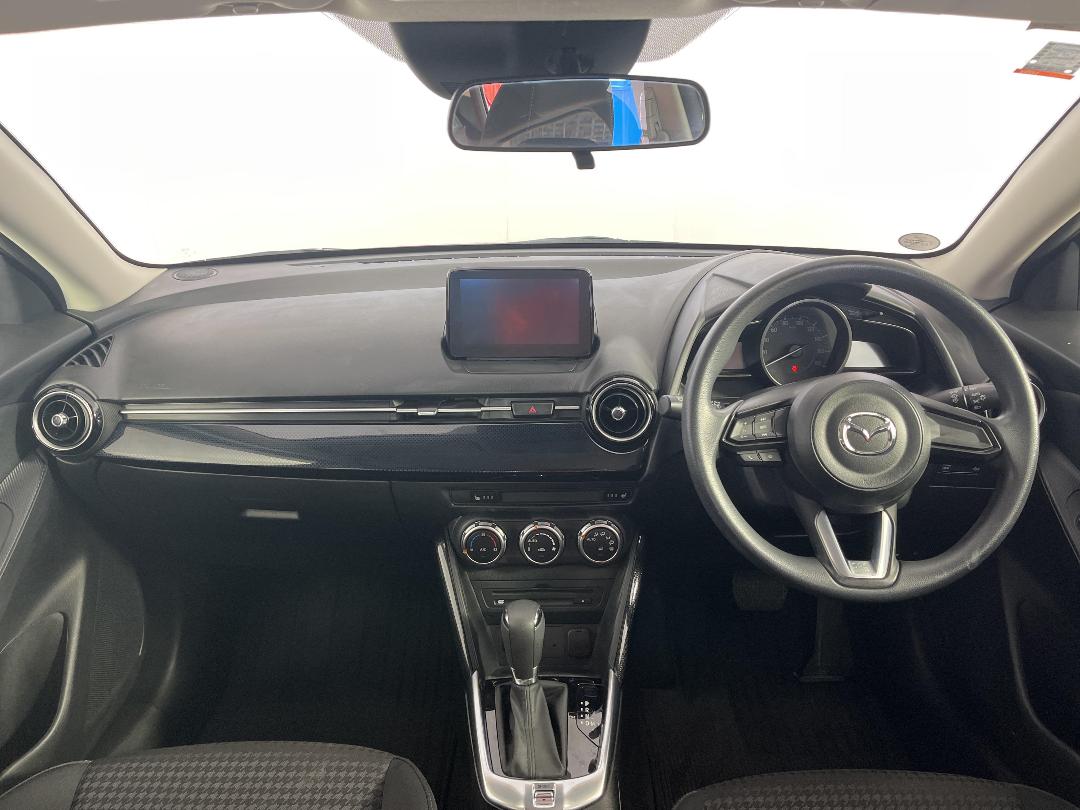 Photo '17' of Mazda Demio Photo '17' of Mazda Demio