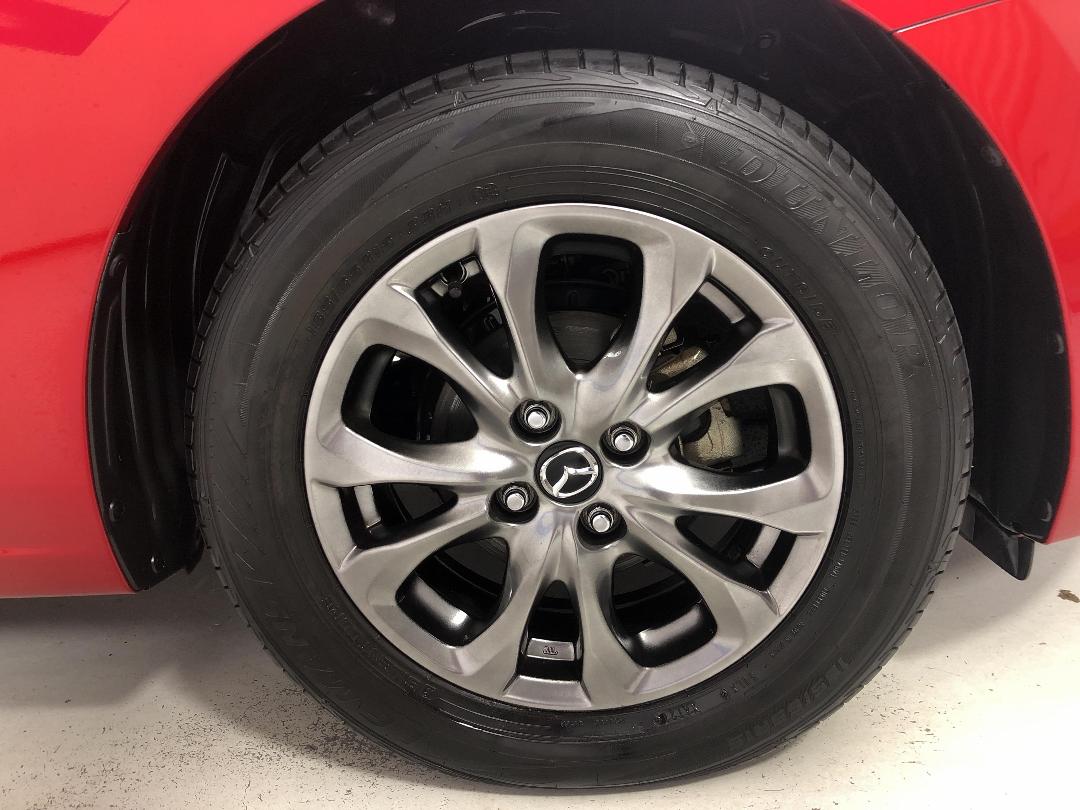 Photo '9' of Mazda Demio