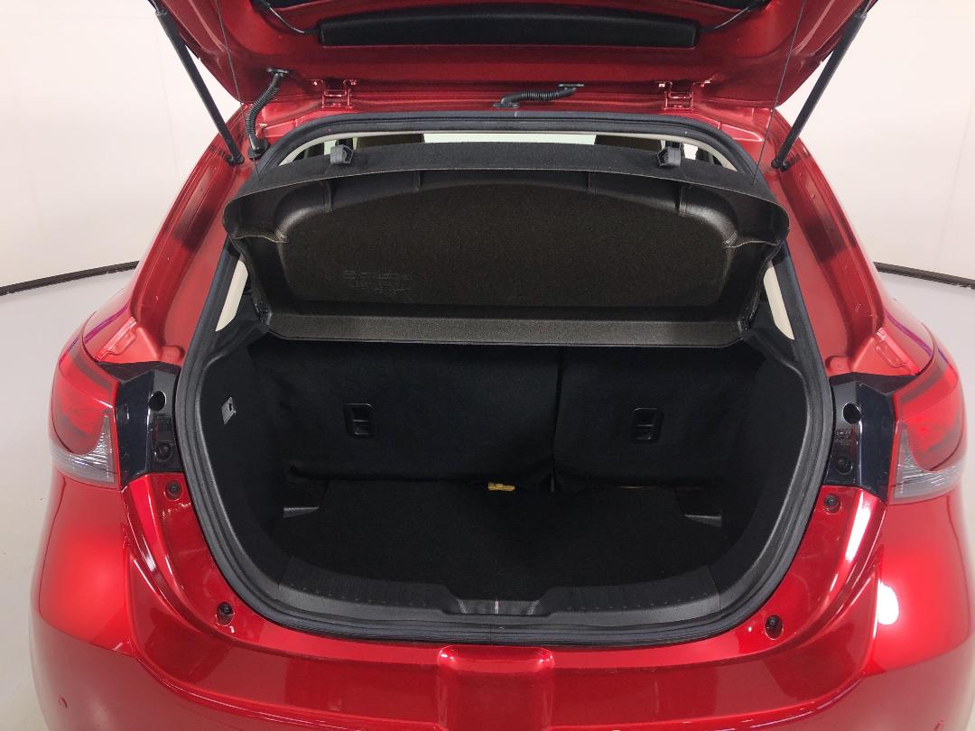 Photo '14' of Mazda Demio