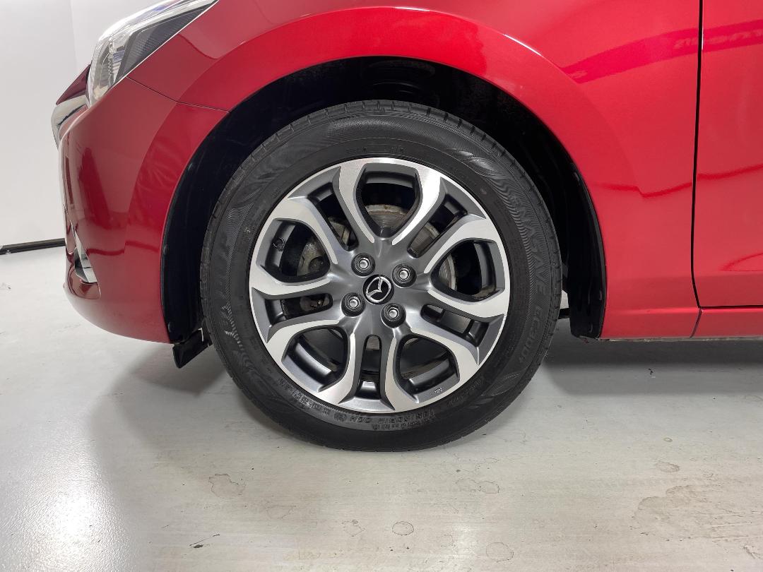 Photo '10' of Mazda Mazda2 Photo '10' of Mazda Mazda2