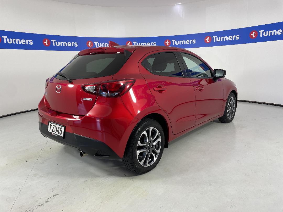 Photo '7' of Mazda Mazda2 Photo '7' of Mazda Mazda2