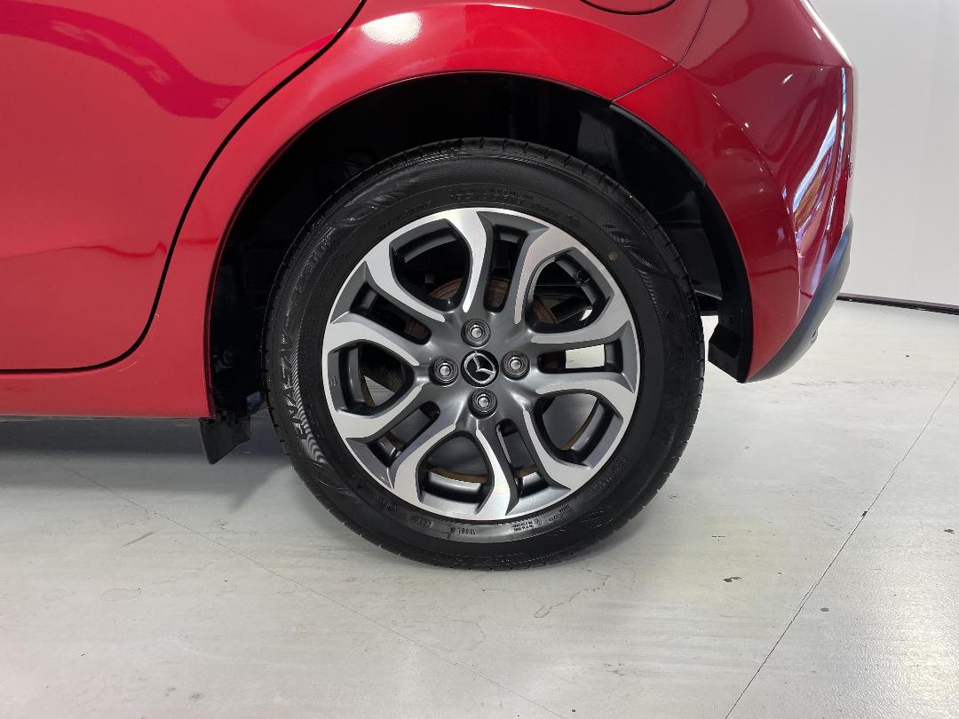 Photo '11' of Mazda Mazda2 Photo '11' of Mazda Mazda2